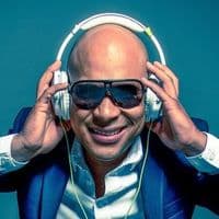 DJ Alejandro de la Cruz